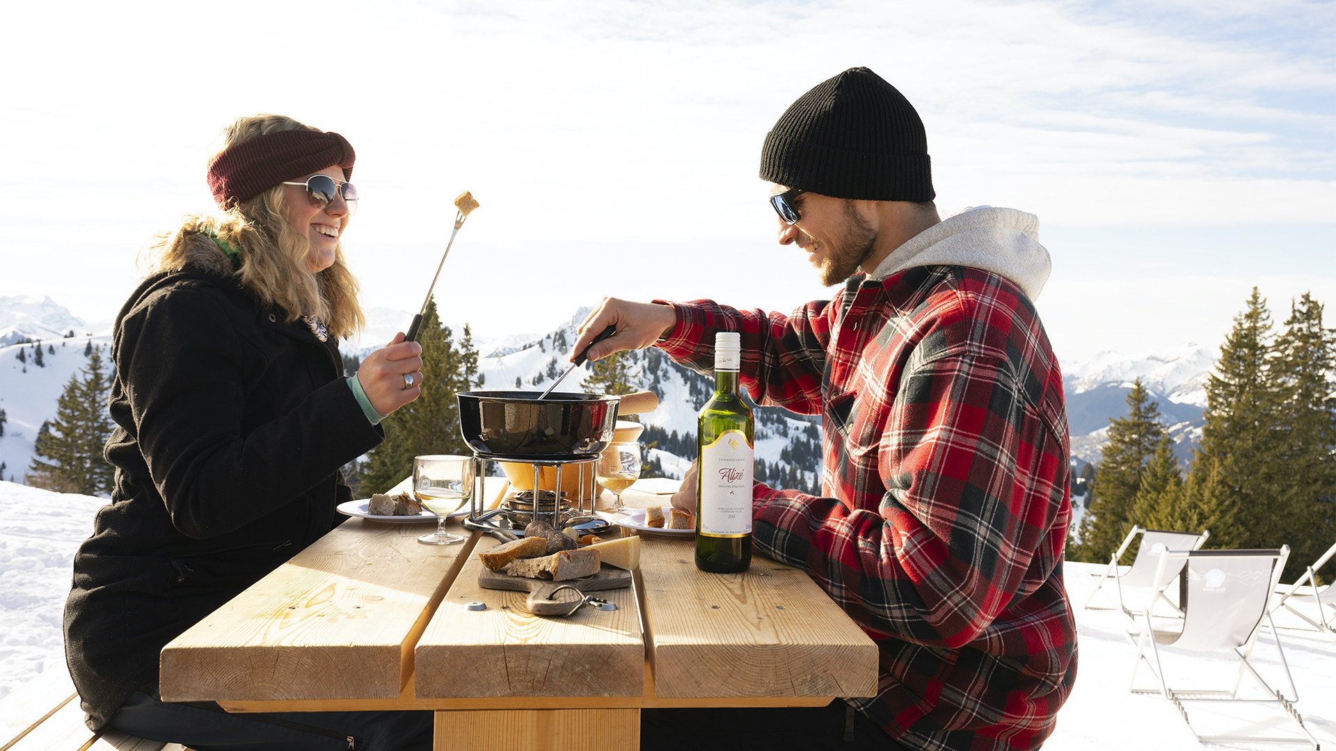 2 Tag(e) Übernachtung im Romantik-Iglu Gstaad für 2 (1 Nacht) inkl. Halbpension Unkategorisiert online kaufen 2 Tag(e) Übernachtung im Romantik-Iglu Gstaad für 2 (1 Nacht) inkl. Halbpension Unkategorisiert online kaufen