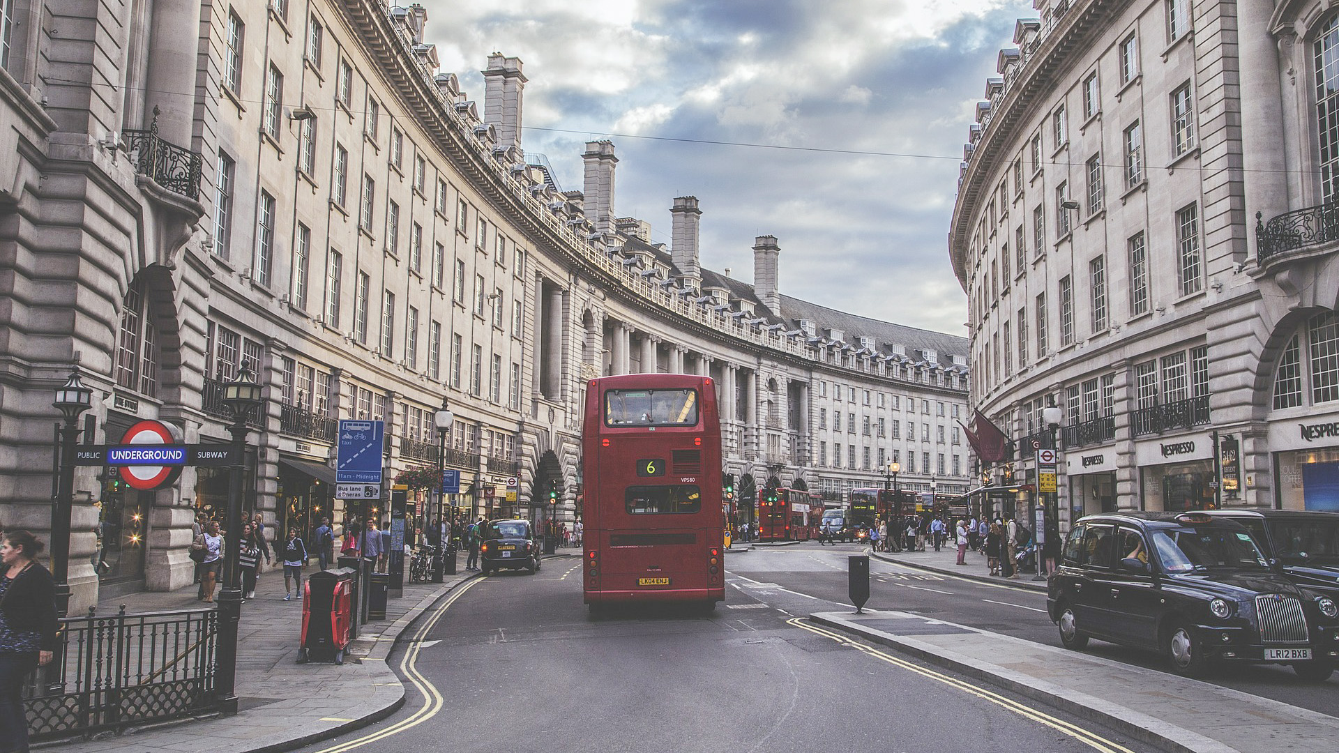 Filmreise James Bond London für 2 (4 Nächte) Unkategorisiert online kaufen Filmreise James Bond London für 2 (4 Nächte) Unkategorisiert online kaufen
