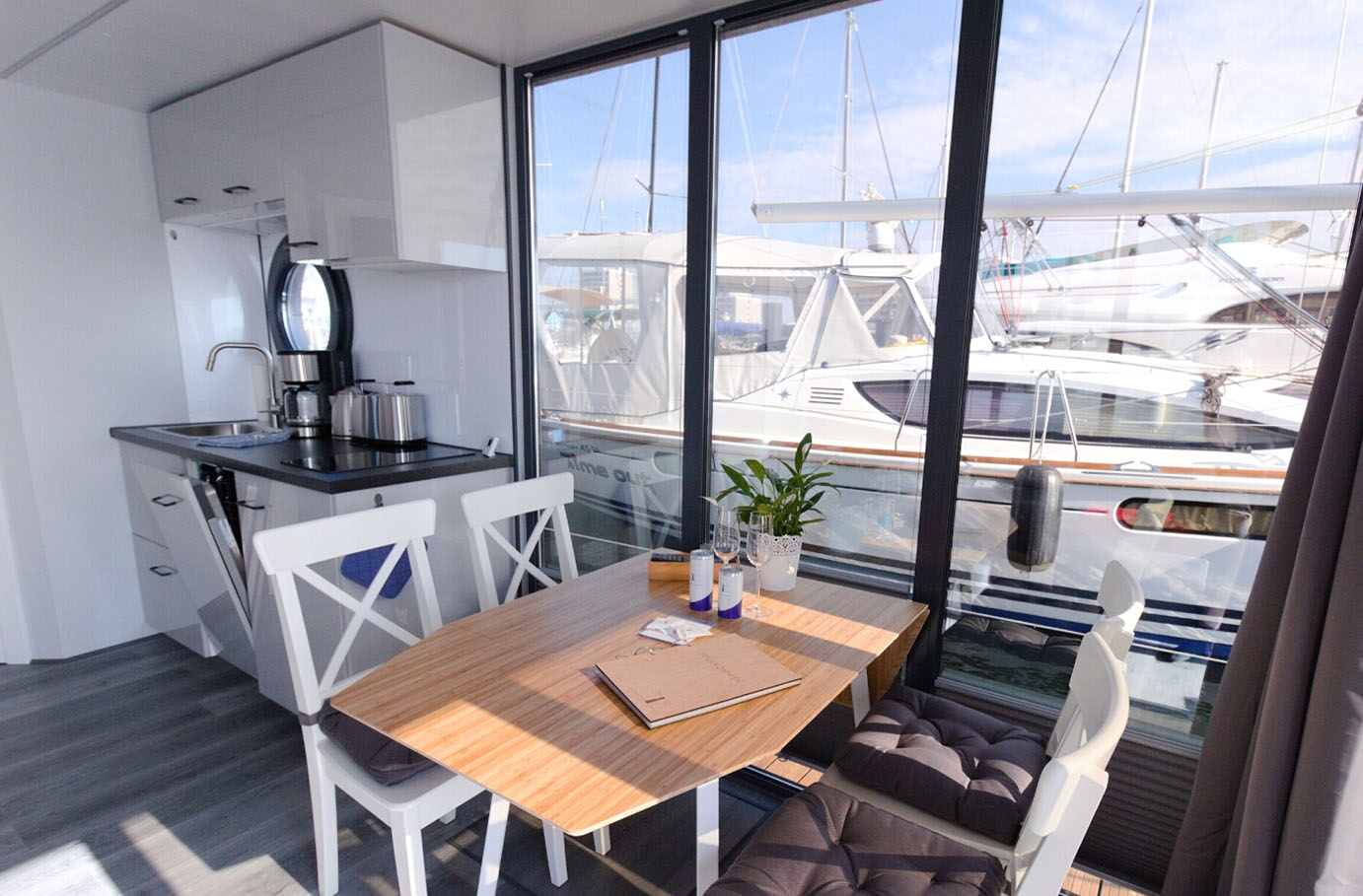 Hausboot mieten mit Sauna Wendtorf für 2 (4 Nächte) Unkategorisiert online kaufen Hausboot mieten mit Sauna Wendtorf für 2 (4 Nächte) Unkategorisiert online kaufen