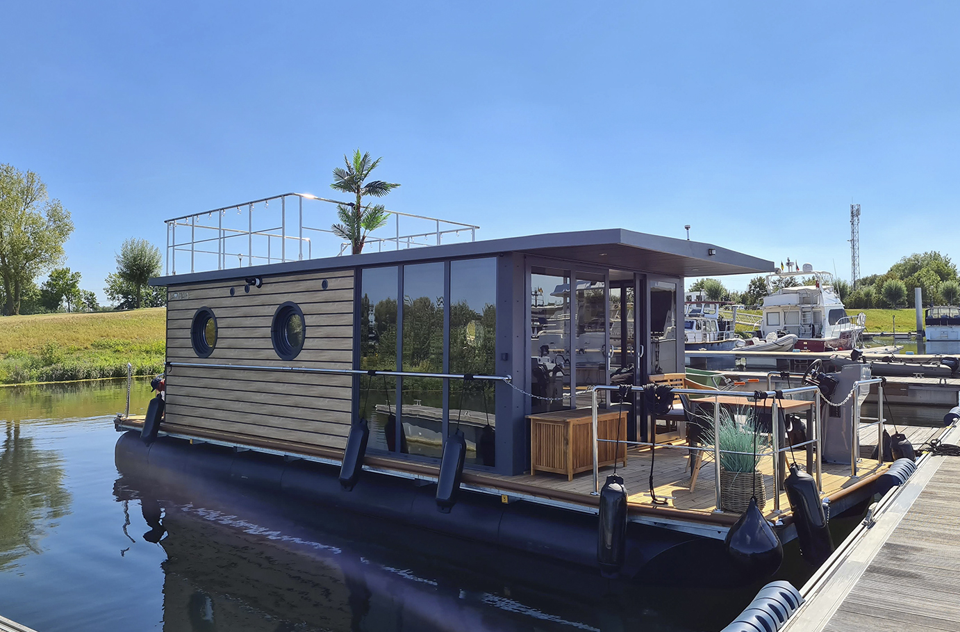 Hausboot Übernachtung auf der Maas (Fr-Mo) - Comfort XL in Kinrooi - Ophoven Unkategorisiert online kaufen Hausboot Übernachtung auf der Maas (Fr-Mo) - Comfort XL in Kinrooi - Ophoven Unkategorisiert online kaufen