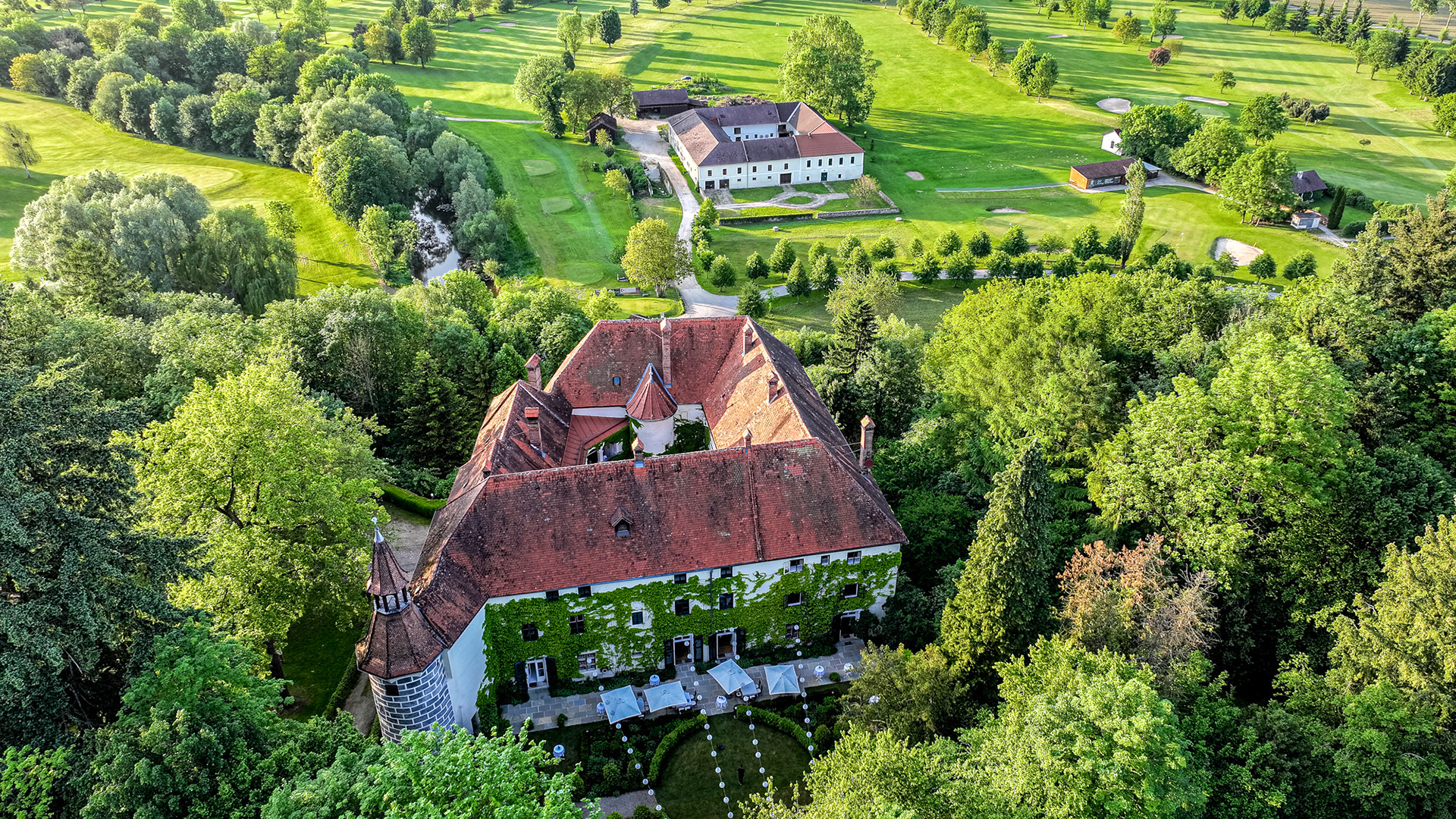 Kurzurlaub auf dem Anwesen Schloss Ernegg für 2 (3 Nächte) in Steinachkirchen am Forst Unkategorisiert online kaufen