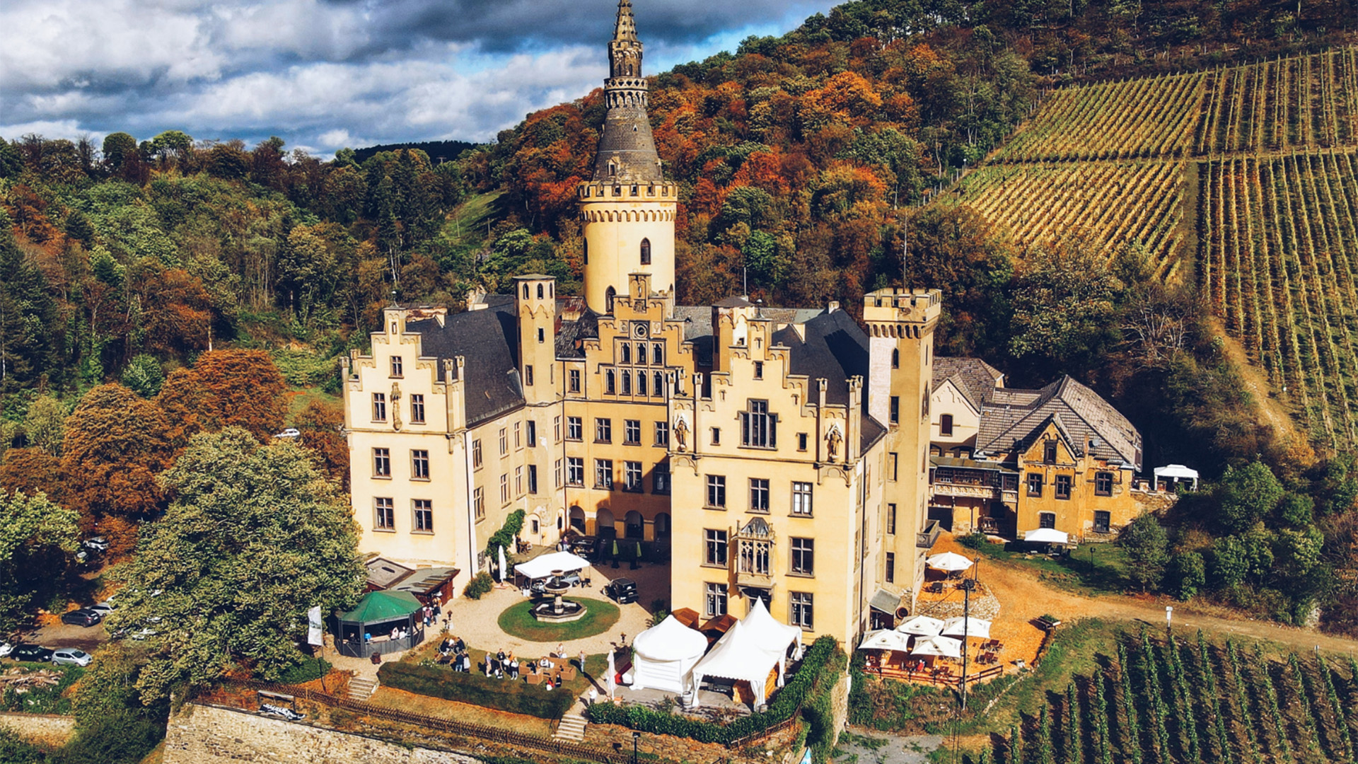 Kurzurlaub Schloss Arenfels für 2 (inkl. Weinseminar) in Bad Hönningen Unkategorisiert online kaufen Kurzurlaub Schloss Arenfels für 2 (inkl. Weinseminar) in Bad Hönningen Unkategorisiert online kaufen