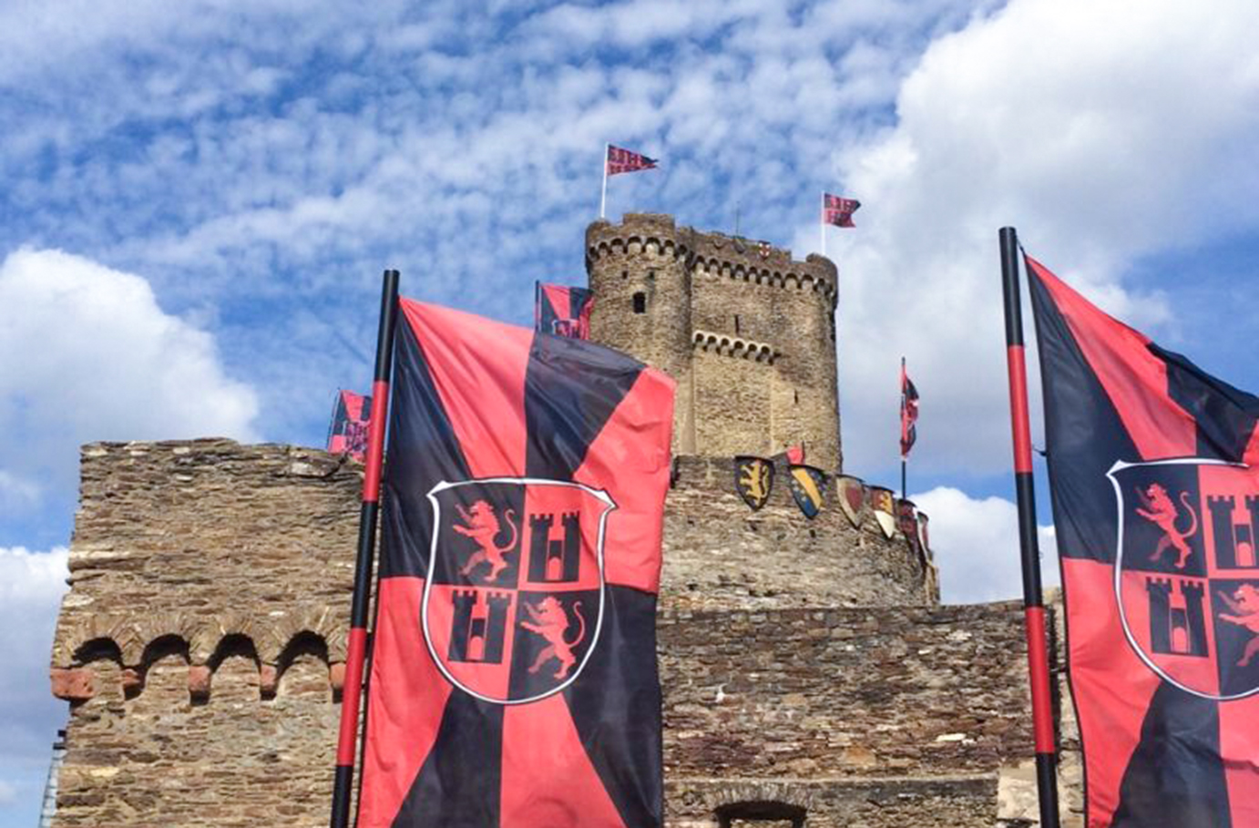 Mosel-Kurzurlaub auf der Burg für 2 in Brodenbach inkl. Halbpension Unkategorisiert online kaufen Mosel-Kurzurlaub auf der Burg für 2 in Brodenbach inkl. Halbpension Unkategorisiert online kaufen