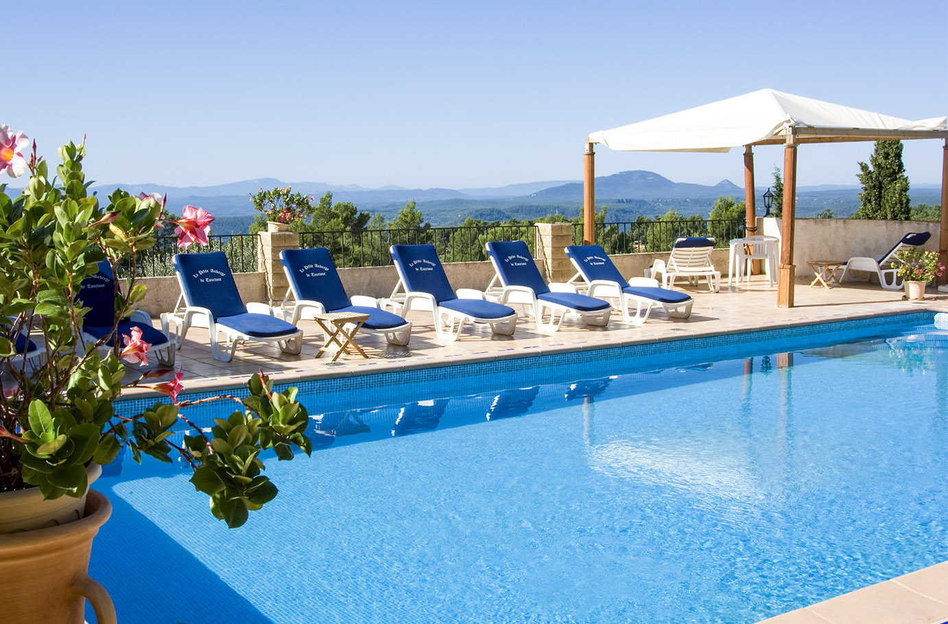 Relax-Urlaub in der Provence für 2 (4 Tage) in Tourtour inkl. Halbpension Unkategorisiert online kaufen Relax-Urlaub in der Provence für 2 (4 Tage) in Tourtour inkl. Halbpension Unkategorisiert online kaufen
