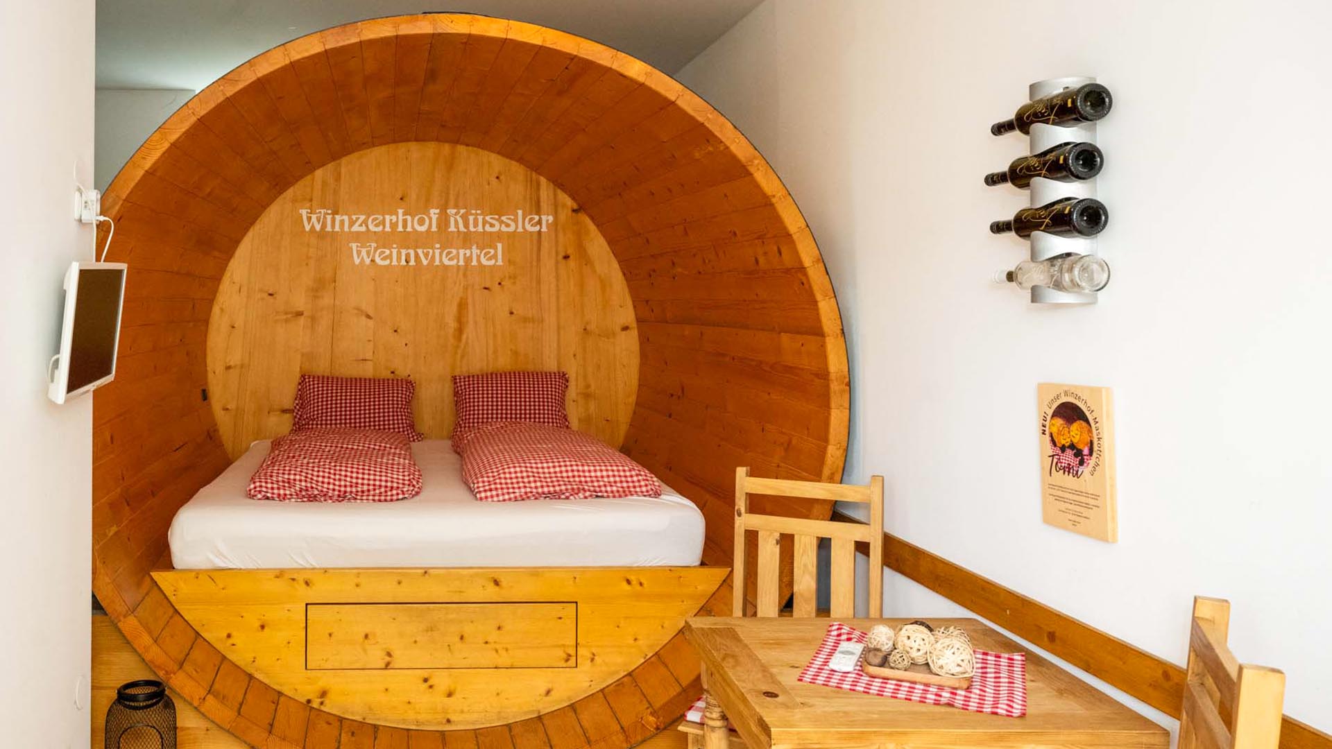 Single Urlaub in der Weinfass Suite (1 Nacht) in Grub an der March Unkategorisiert online kaufen