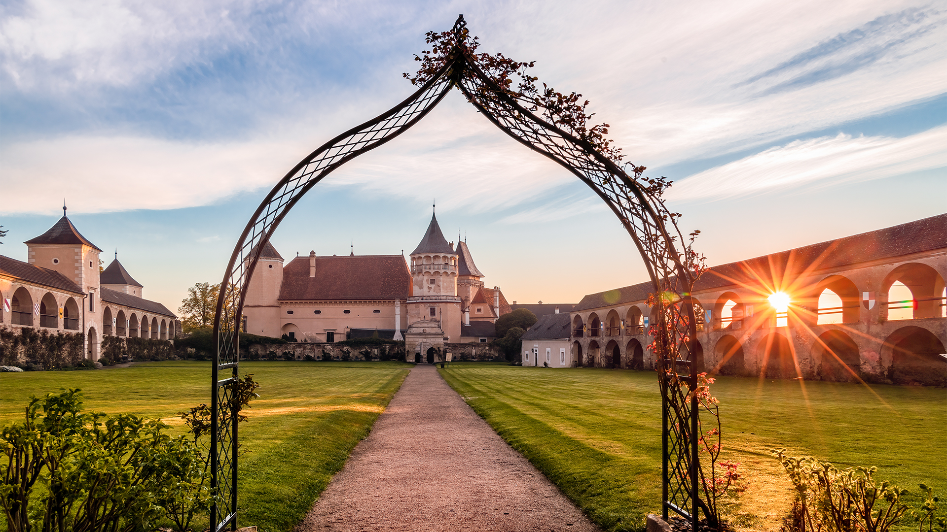 Übernachtung mit Rittermahl im Schloss Rosenburg für 2 (1 Nacht) Unkategorisiert online kaufen Übernachtung mit Rittermahl im Schloss Rosenburg für 2 (1 Nacht) Unkategorisiert online kaufen