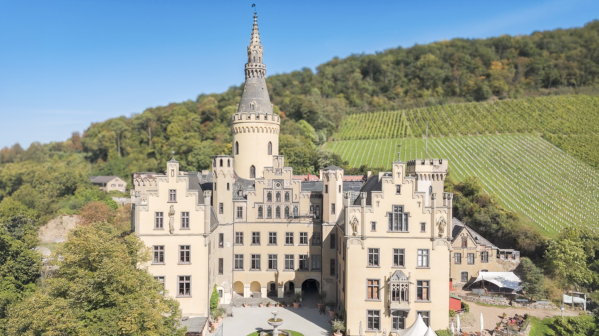 Übernachtung Schloss Arenfels für 2 (1 Nacht) in Bad Hönningen Unkategorisiert online kaufen Übernachtung Schloss Arenfels für 2 (1 Nacht) in Bad Hönningen Unkategorisiert online kaufen